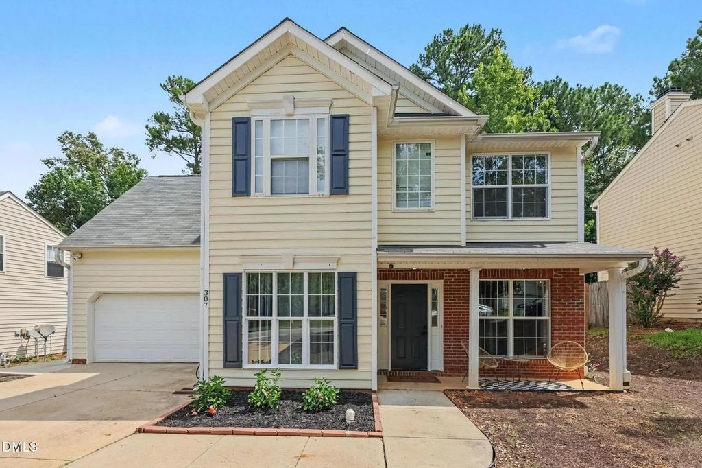 307 Ridge Lake Drive, Apex