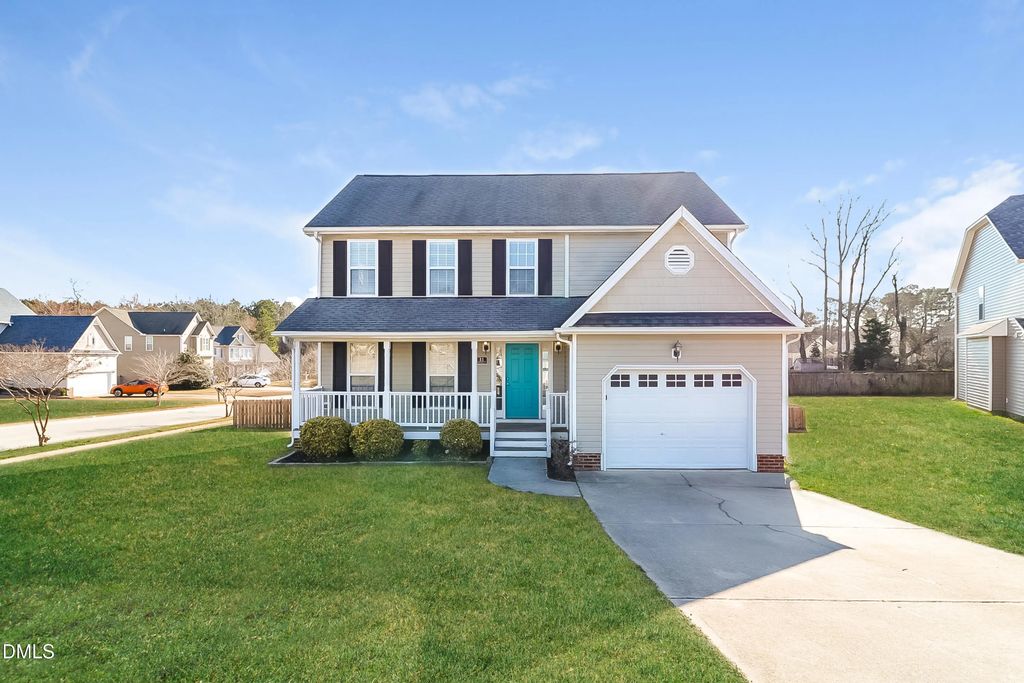 11 Glen Ridge Court, Angier