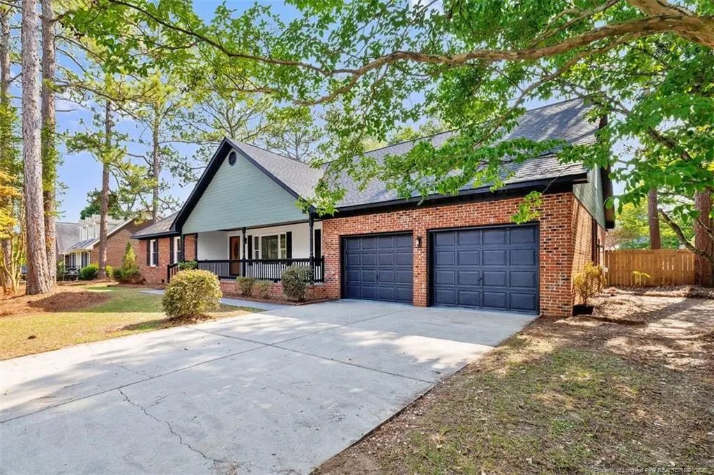 2382 Dunwoody Drive, Fayetteville