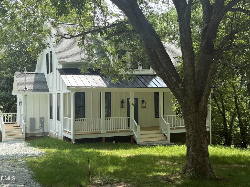 107 N Bellvue Street N, Hillsborough