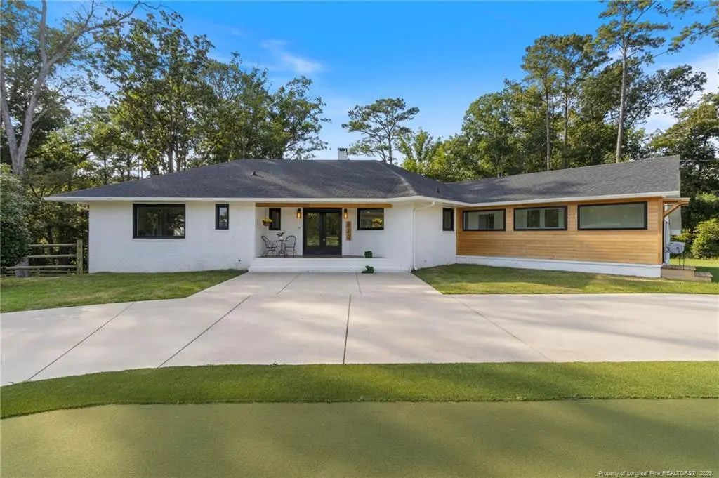 820 Saint Pauls Drive, Raeford