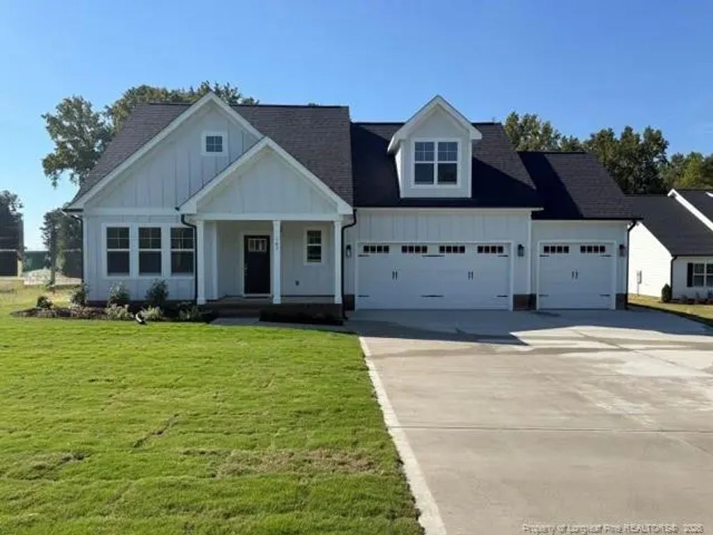 147 Croatoke Court, Angier