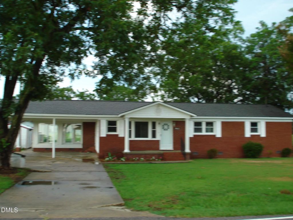 3900 N Spring Branch Road, Dunn