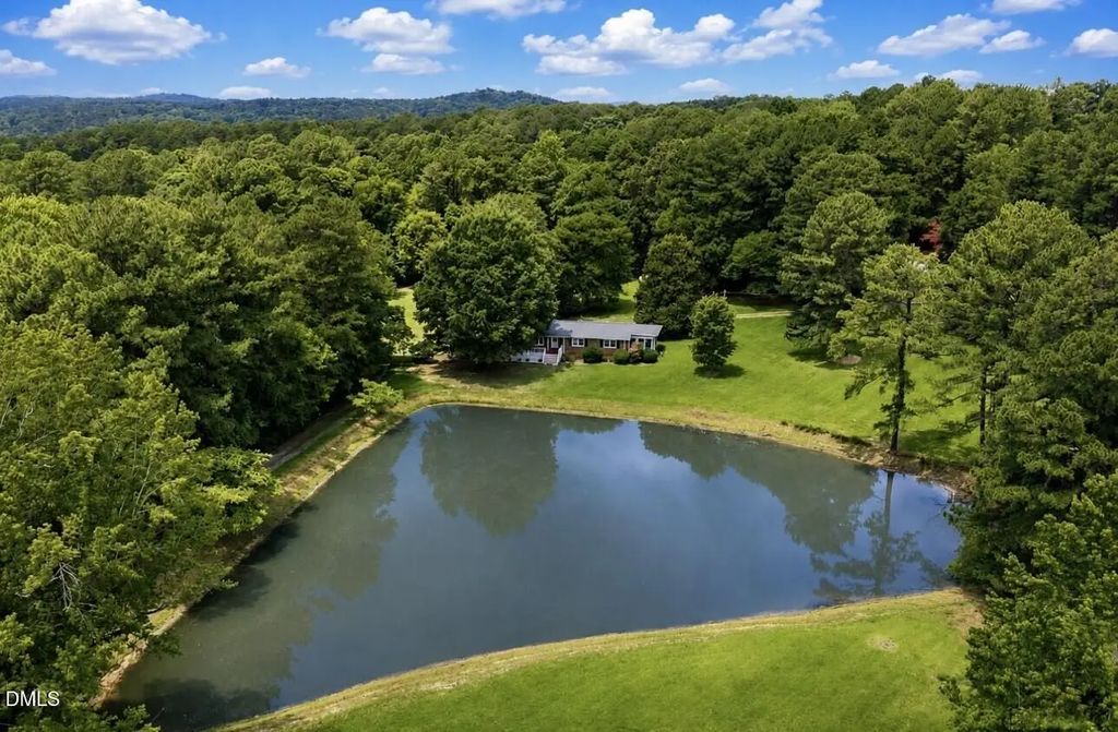 101 Ray Road, Chapel Hill