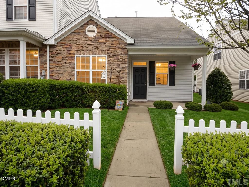 8227 Belneath Court, Raleigh
