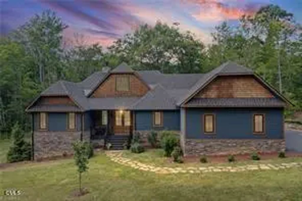289 Linville River Drive, Grandfather