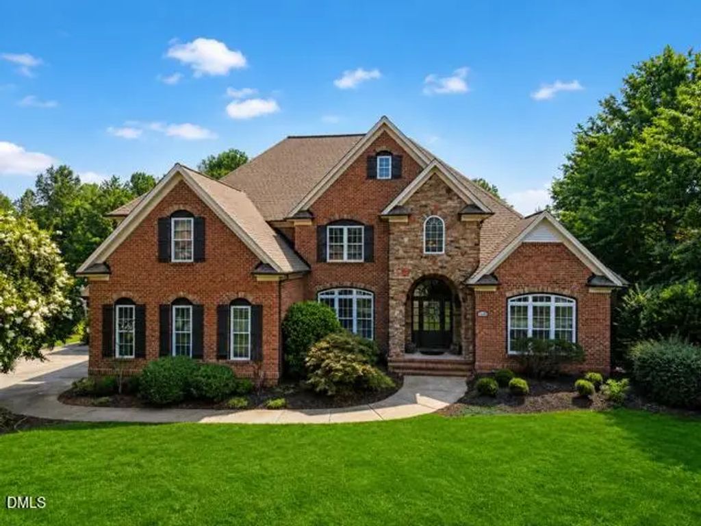 8120 Zinfandel Drive, Kernersville
