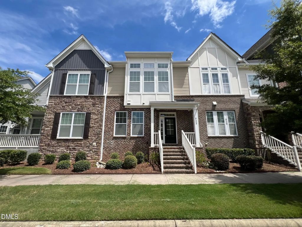 923 Rosepine Drive, Cary