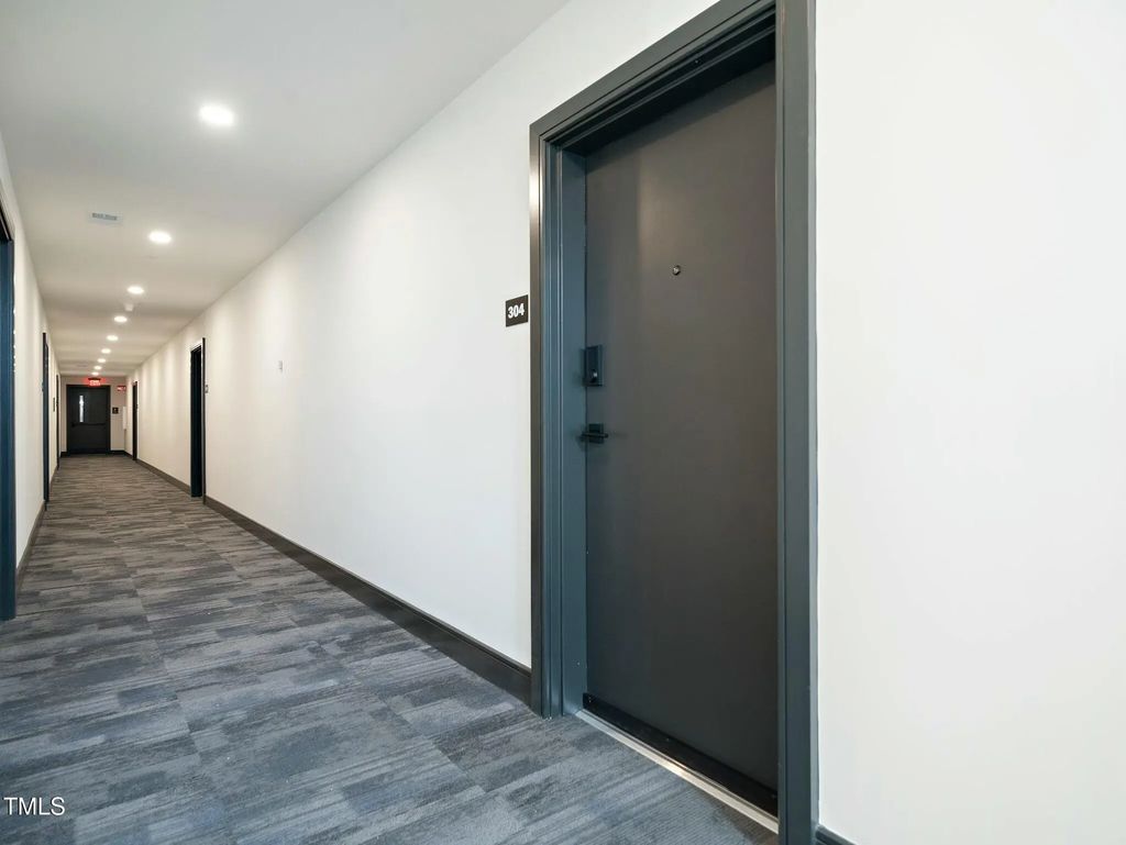 615 W Peace Street 304, Raleigh