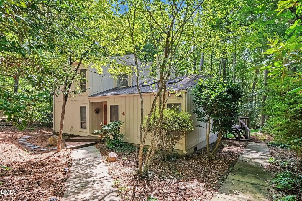 4 Matchwood, Pittsboro