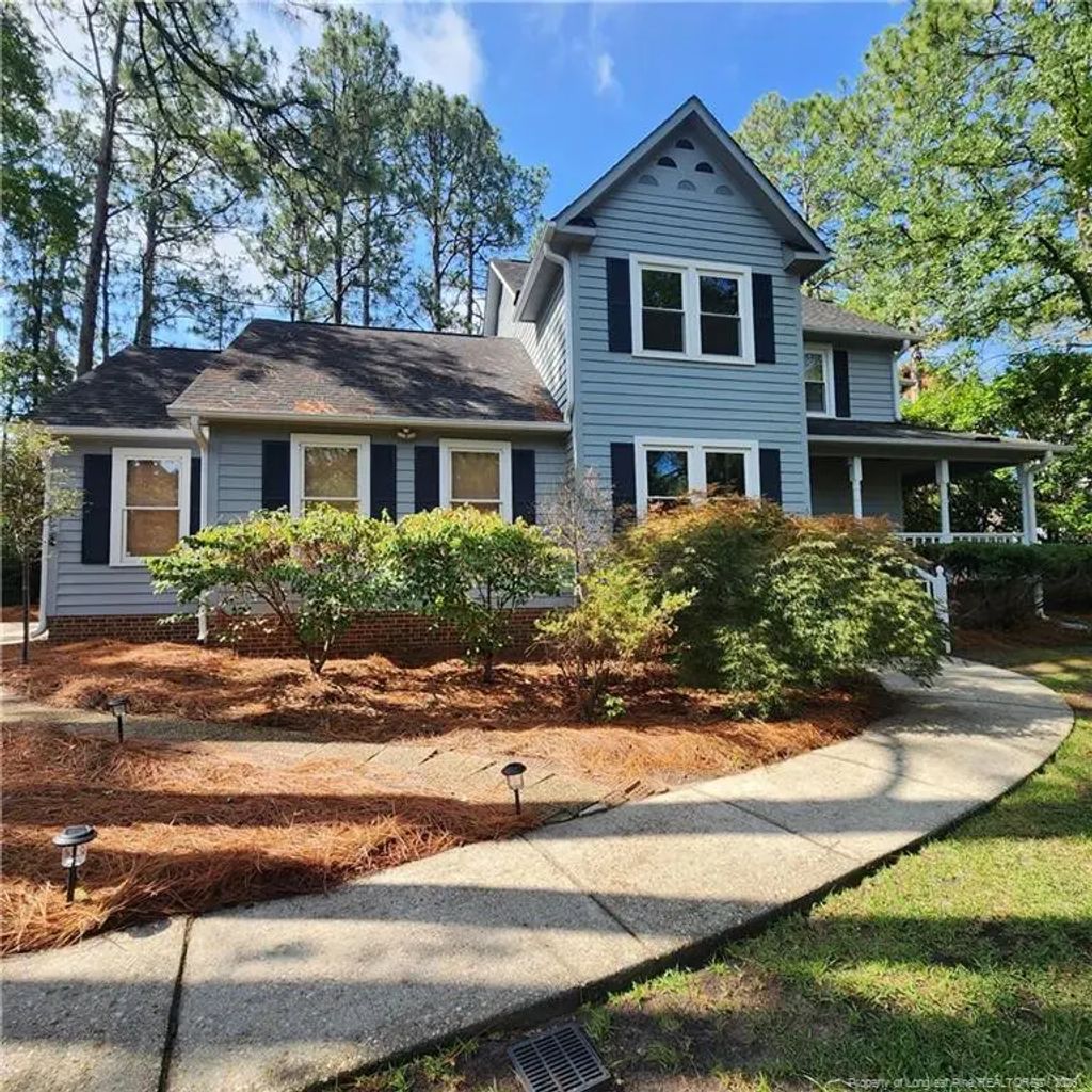 6871 S Staff Road, Fayetteville