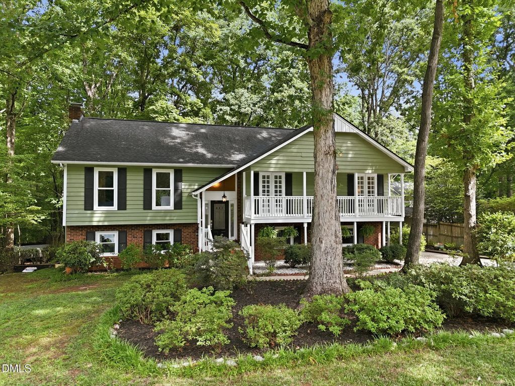 1206 Wishaw Court, Cary