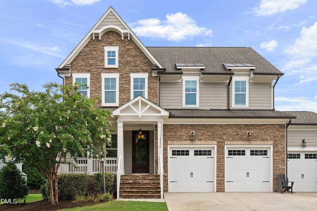 828 Rambling Oaks Lane, Holly Springs