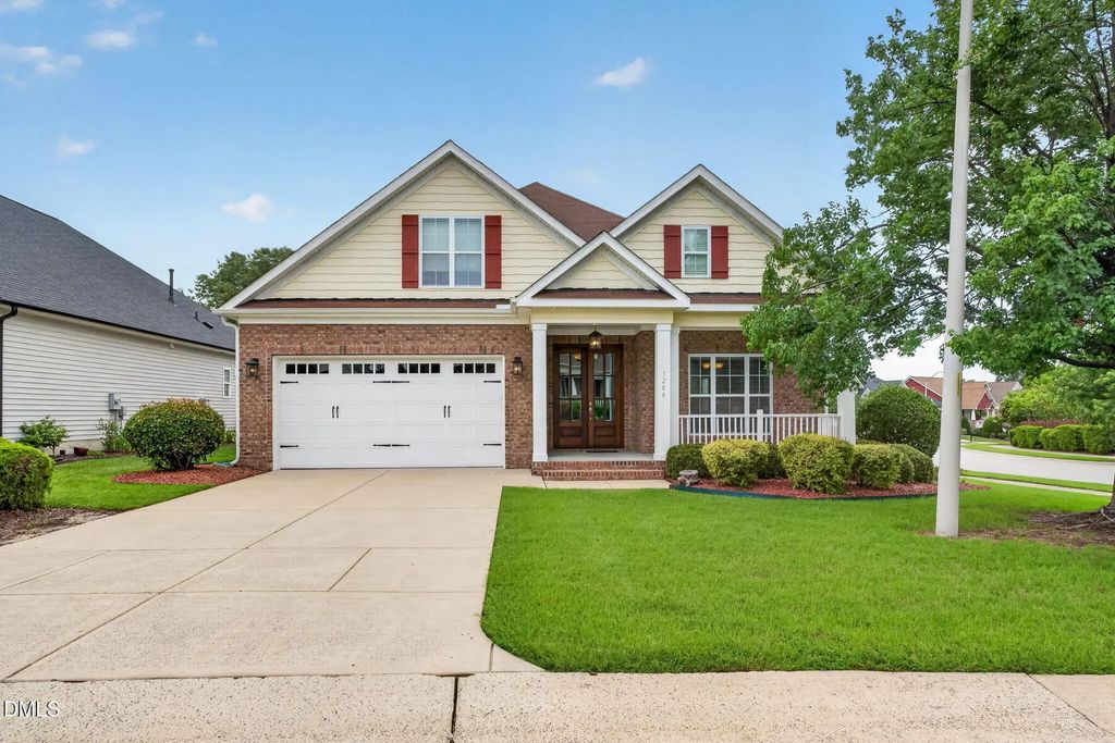 1206 Crystal Water Drive, Fuquay Varina