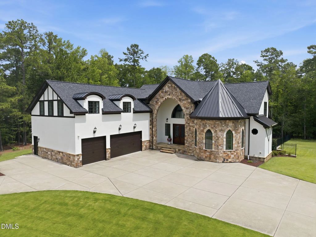 222 American Court, Apex