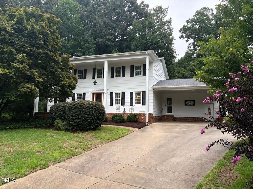 911 Emory Lane, Raleigh