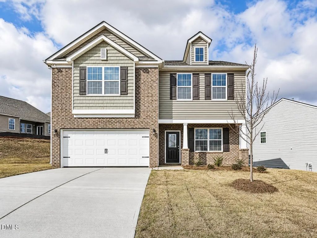 257 E Painted Way, Clayton