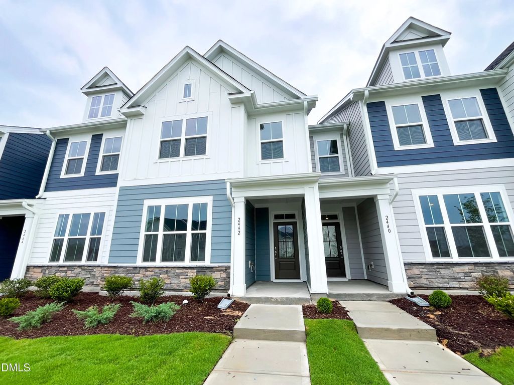 2442 Whitewing Lane, Wendell