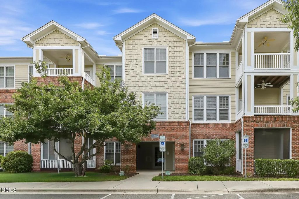 918 Portstewart Drive, Cary