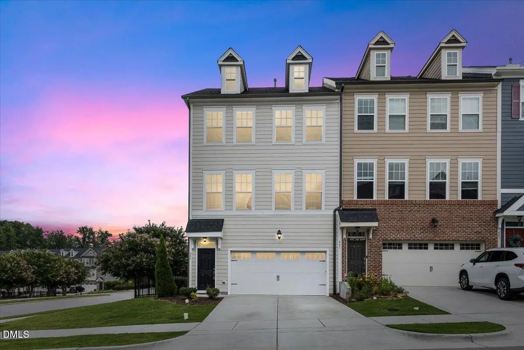 801 Grafton Peak Lane, Apex