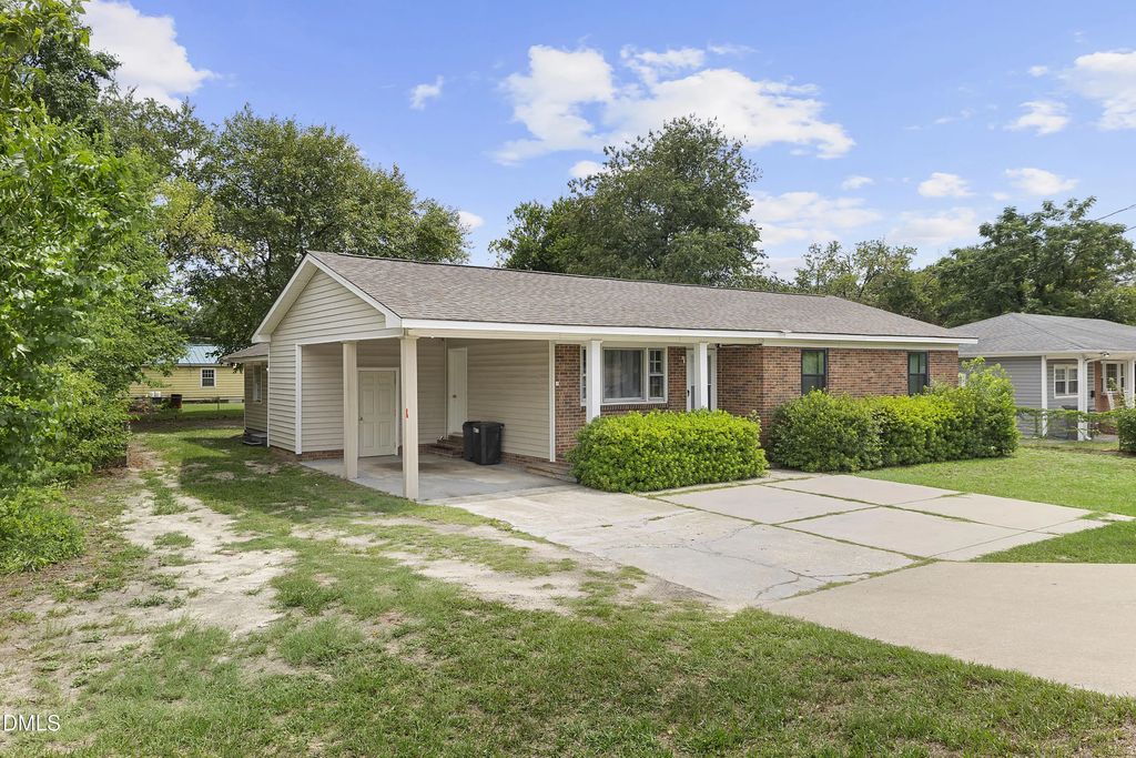 3873 Cumberland Road, Fayetteville