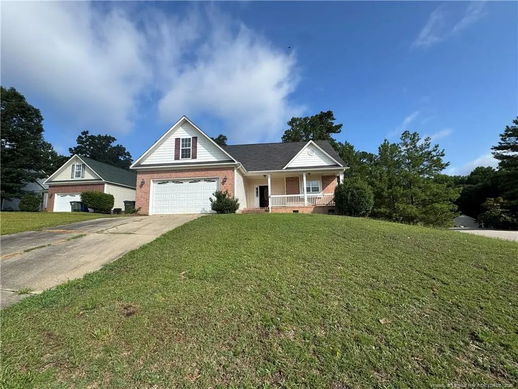 1600 Stanford Court, Fayetteville