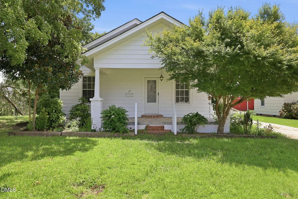 307 E F Street, Erwin