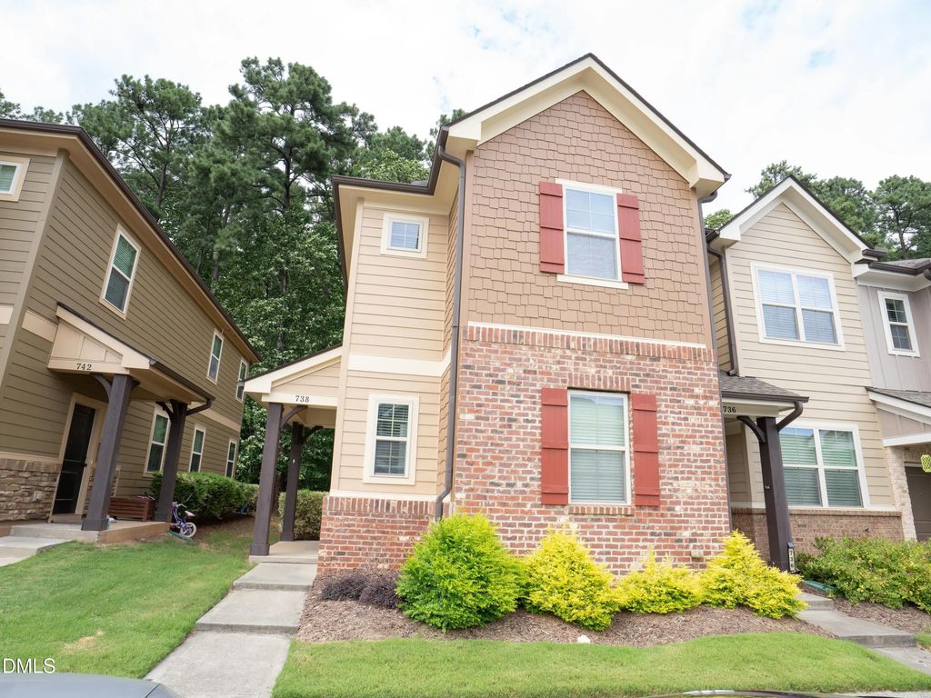 738 Wickham Ridge Road, Apex