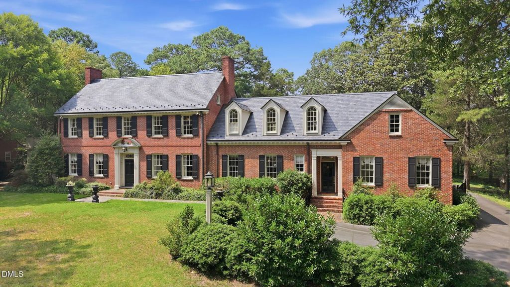608 Raleigh Rd Parkway W, Wilson
