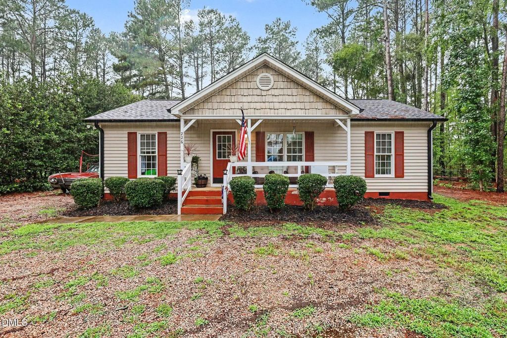 226 Shawnee Drive, Louisburg