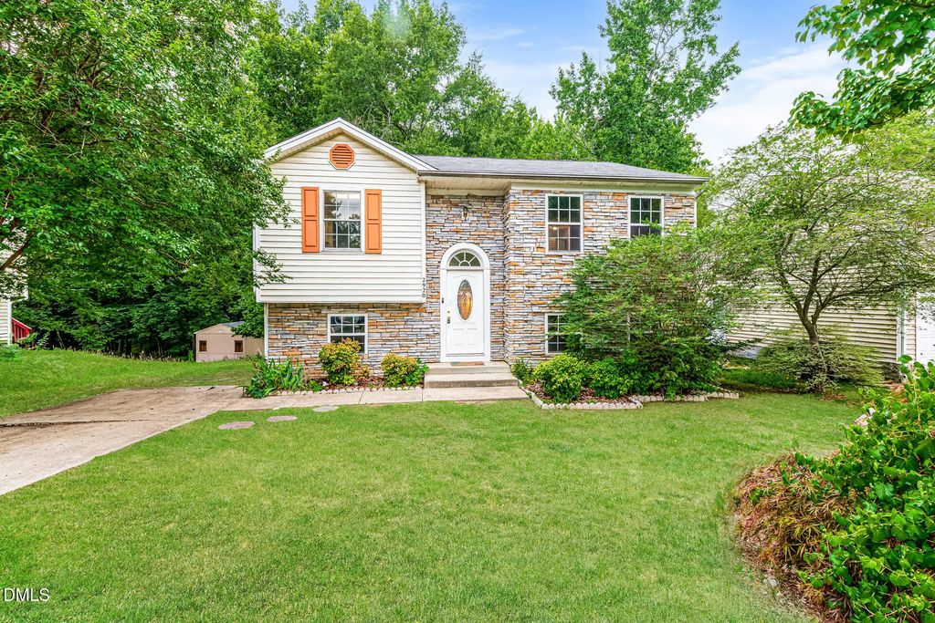 2920 Basswood Drive, Raleigh