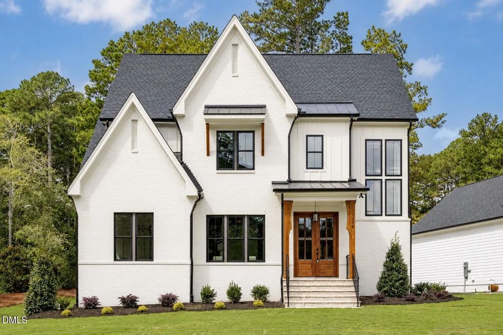 609 N Salem Street, Apex