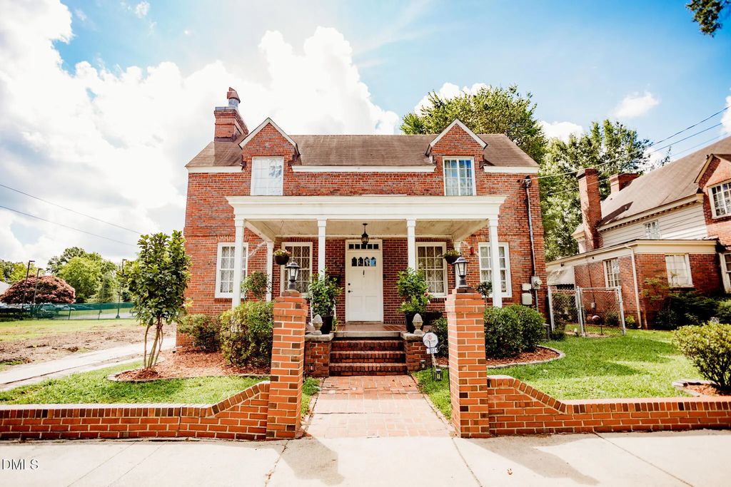 302 Tarboro Street Ne, Wilson
