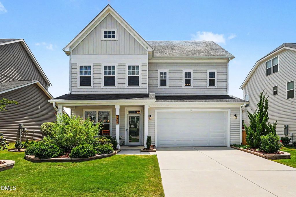 1405 Queen Trigger Drive, Fuquay Varina