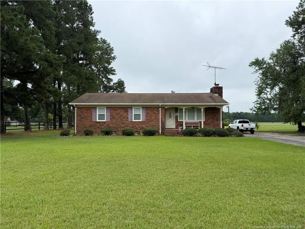 672 E Palmer Road, Raeford