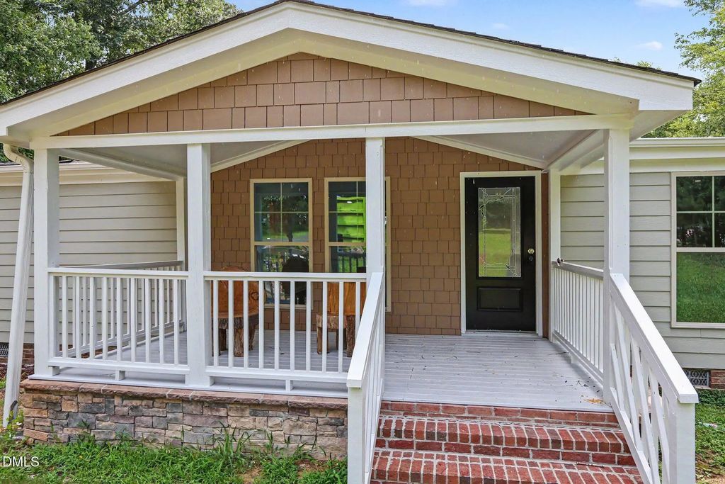1615 Hunters Trail, Creedmoor