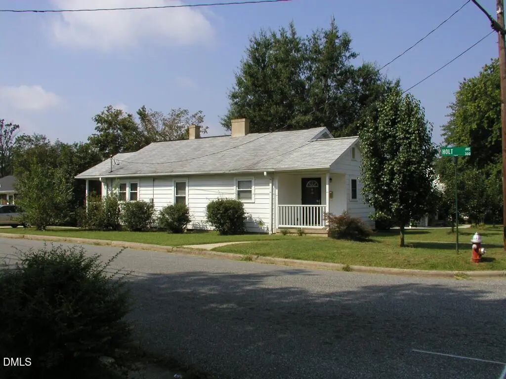 300 Ward Street, Graham
