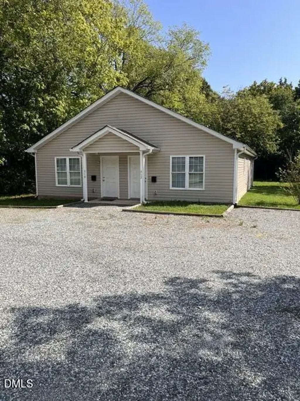 317 E Gilbreath Street, Graham