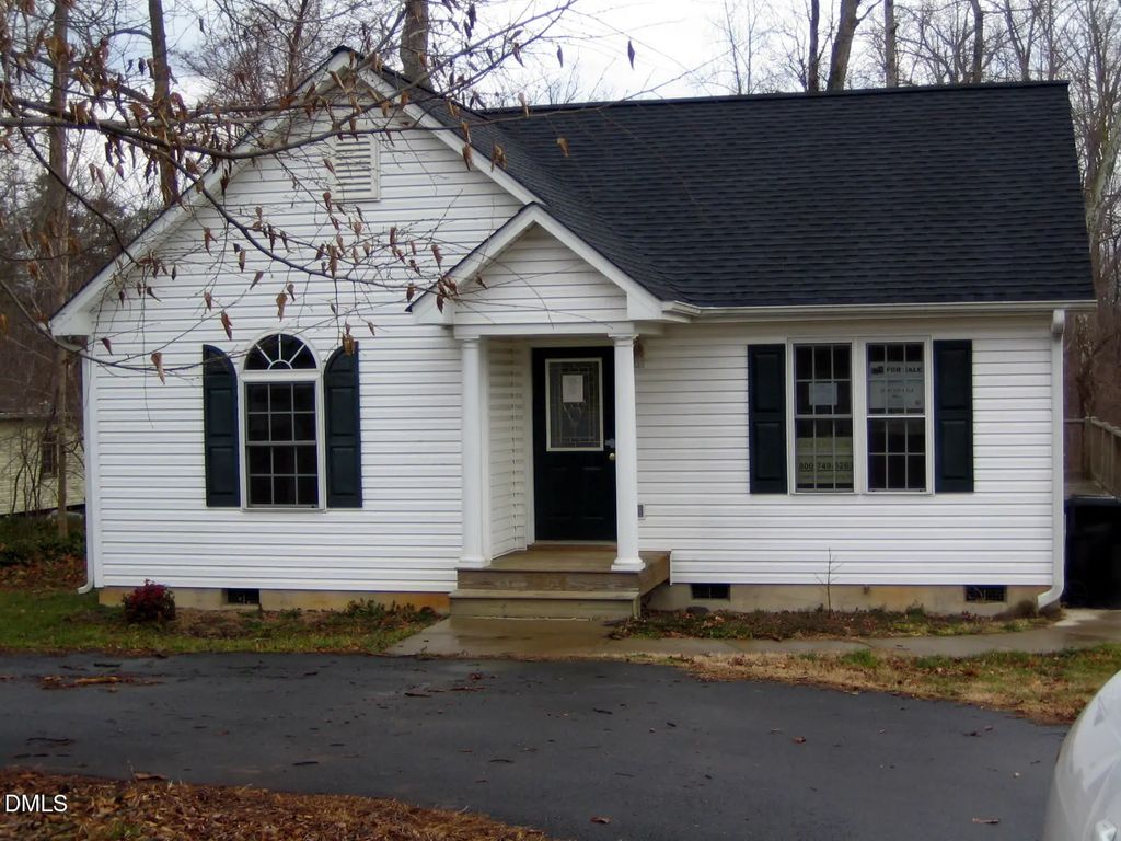 2864 Maple Avenue, Burlington