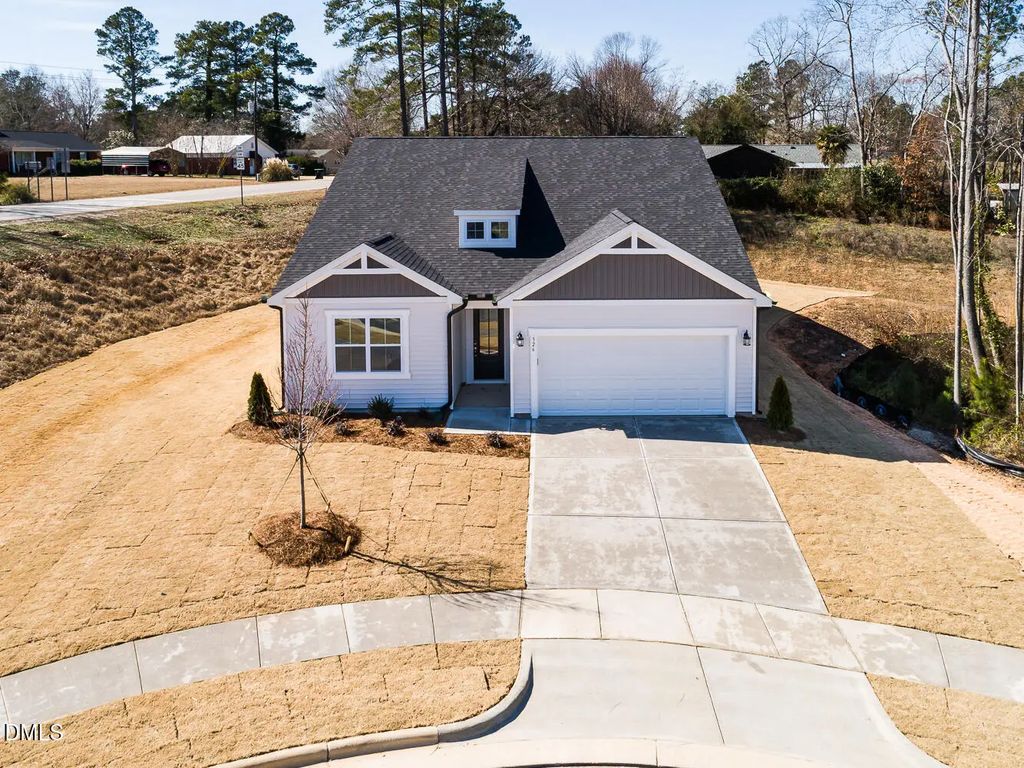 204 Vaughan Farms Drive 73, Angier