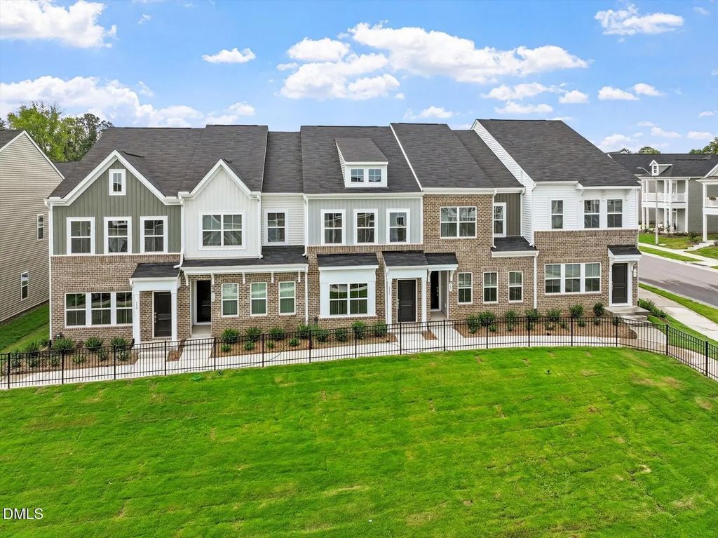 111 Flowering Maple Way 283, Garner