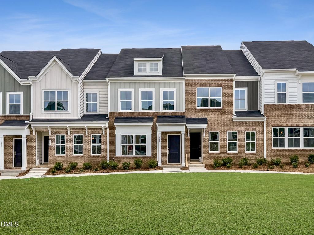 111 Flowering Maple Way 283, Garner