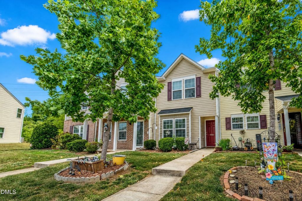 1166 Brooksridge Way, Whitsett
