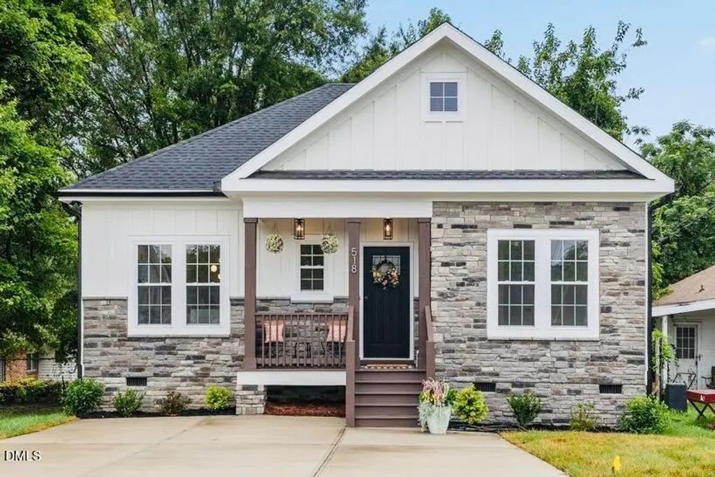518 First  Street, Apex