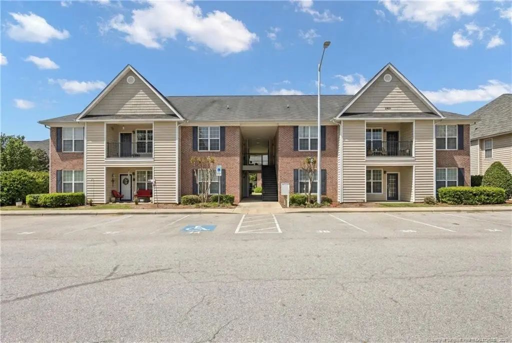 2641 Mcarthur Landing Circle 201, Fayetteville