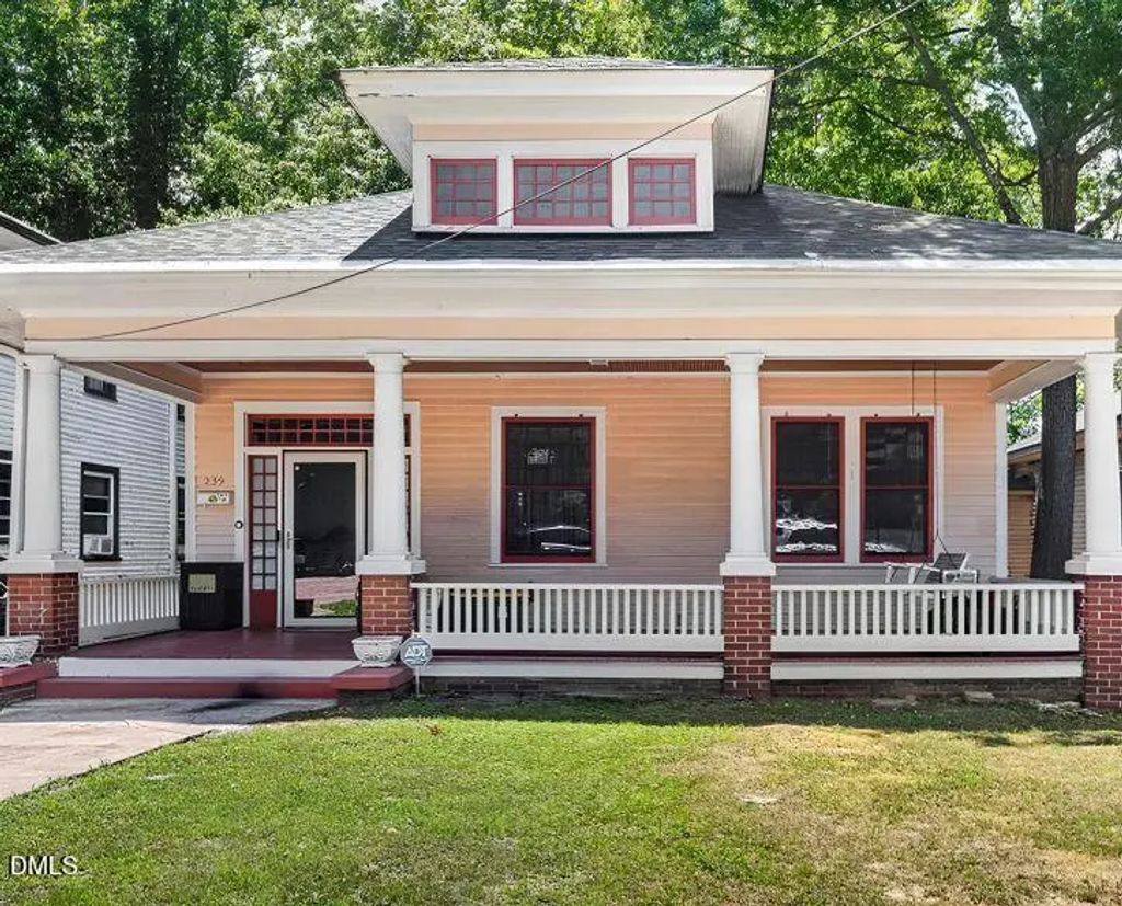 239 W Young Avenue, Henderson