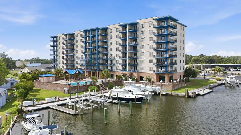 4425 Arendell Street 101, Morehead City