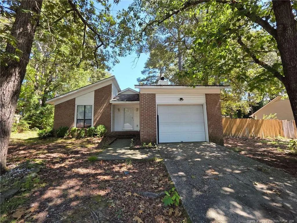 7172 Evanston Street, Fayetteville