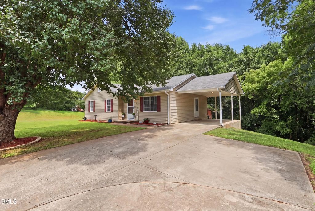 106 N Arlington Avenue, Jonesville