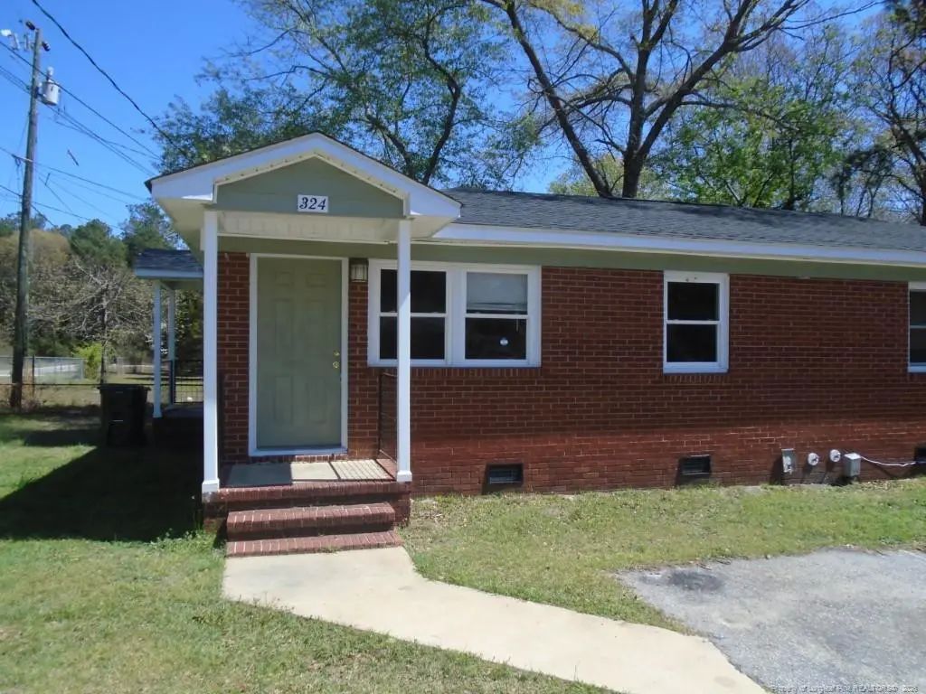 324 Old Shaw Road, Fayetteville